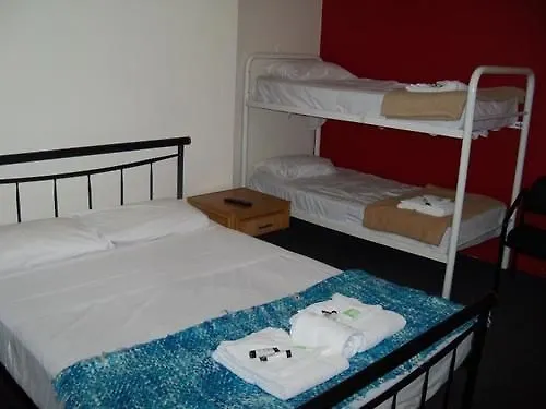 Mcguire'S Cbd Hotel Mackay