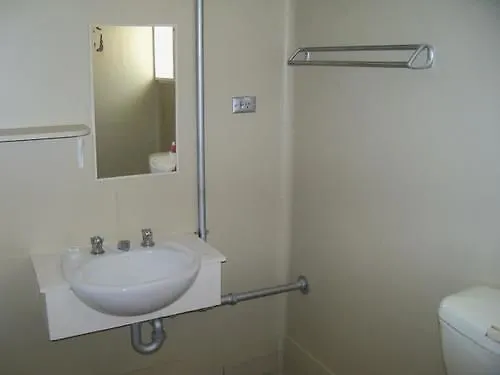Mcguire'S Cbd Hotel Mackay