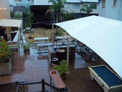 Mcguire'S Cbd Hotel Mackay