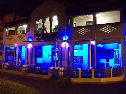 Mcguire'S Cbd Hotel Mackay