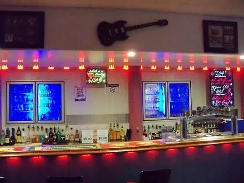 Mcguire'S Cbd Hotel Mackay